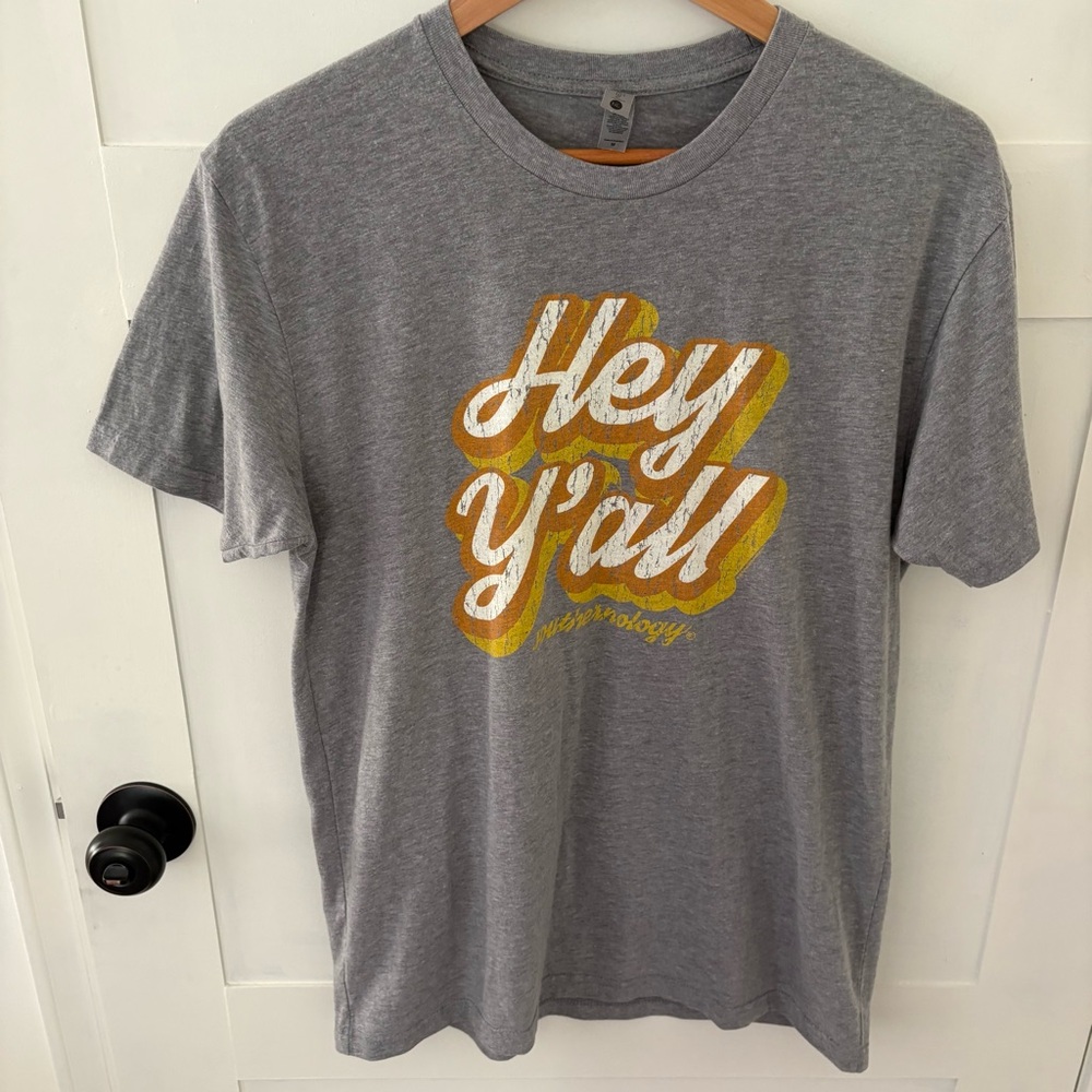 Southernology Hey Y’all Cotton Blend Tee. Size Medium.